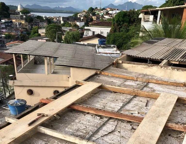 Imagem ilustrativa da imagem Polícia Civil investiga morte de pedreiro que caiu de altura de 10 metros em Vitória