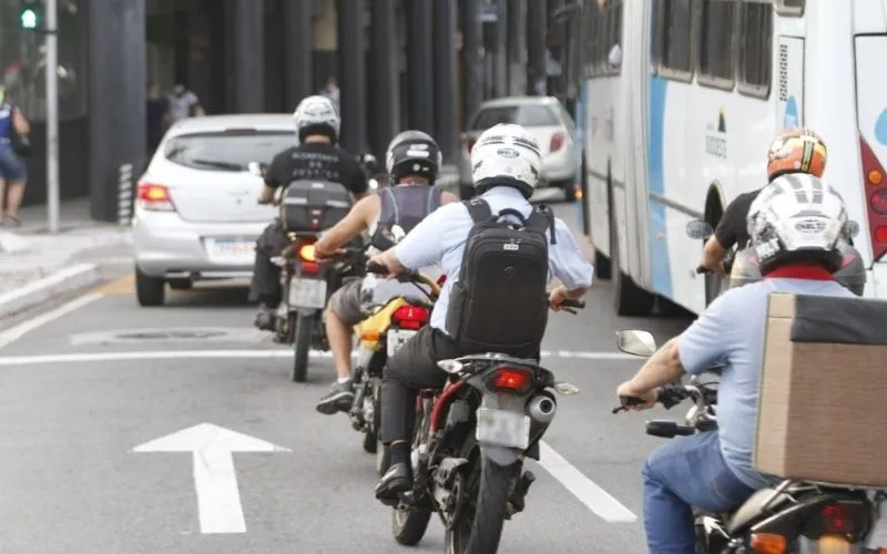 Imagem ilustrativa da imagem Motocicleta multada 534 vezes em um ano bate recorde