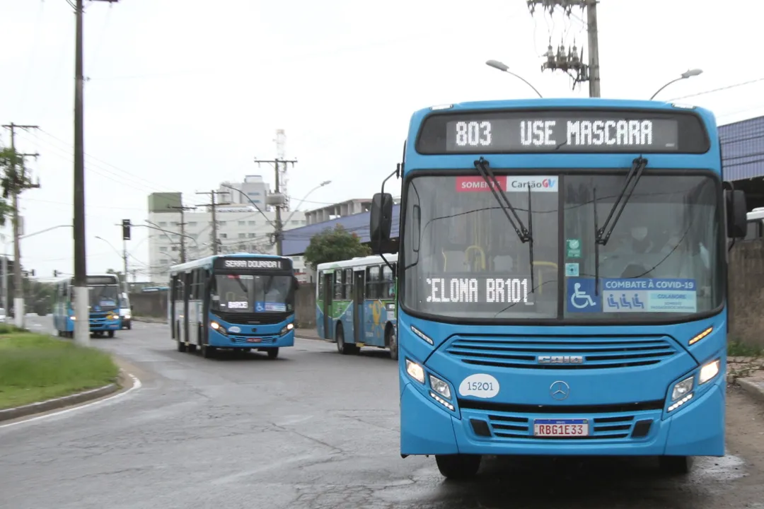 Imagem ilustrativa da imagem Ônibus voltam a circular com cobradores a partir do dia 14