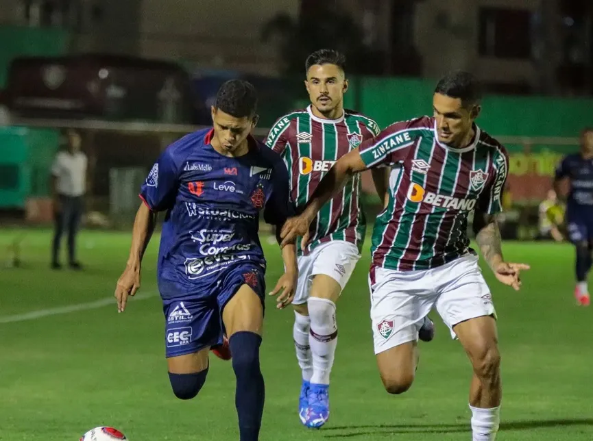 Imagem ilustrativa da imagem Fluminense perde para o Bangu na estreia no Carioca