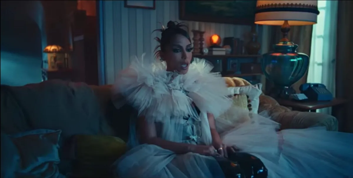 Imagem ilustrativa da imagem Anitta faz com "Boys Don't Cry" sua maior aposta nos americanos