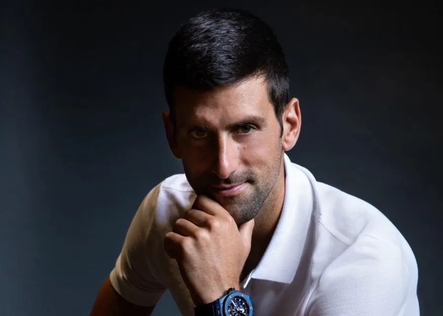 Imagem ilustrativa da imagem Djokovic pode ter fraudado teste de Covid apresentado na Austrália, diz TV
