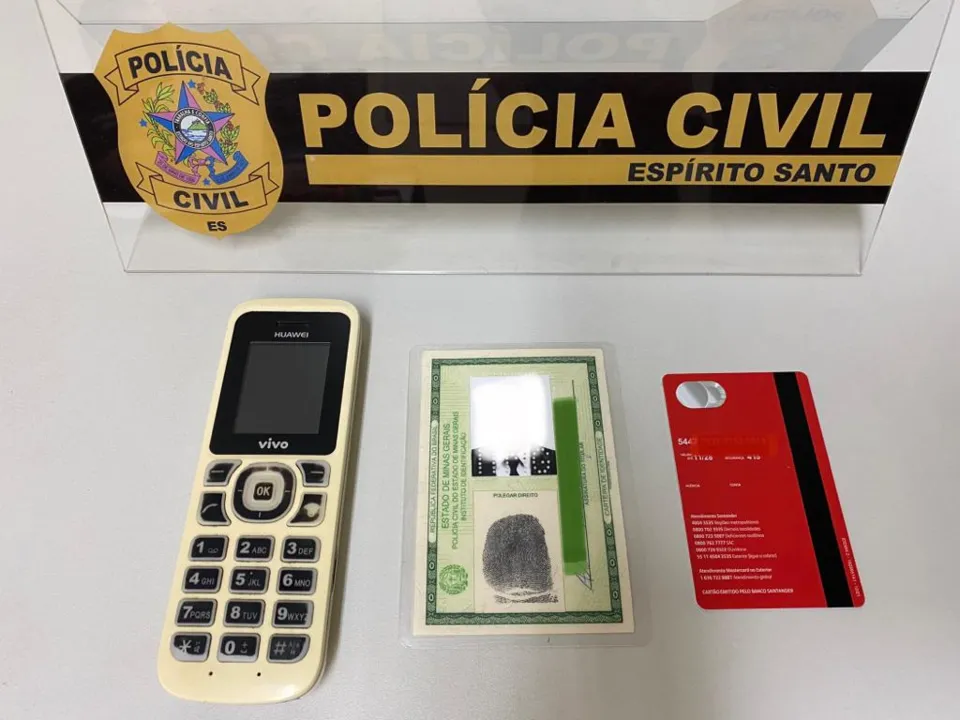 Imagem ilustrativa da imagem Homem compra documento falso por R$ 250 para abrir contas em bancos