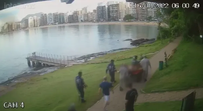Imagem ilustrativa da imagem VÍDEO | Socorro para jovem que teve parte do intestino arrancado chega no amanhecer do dia