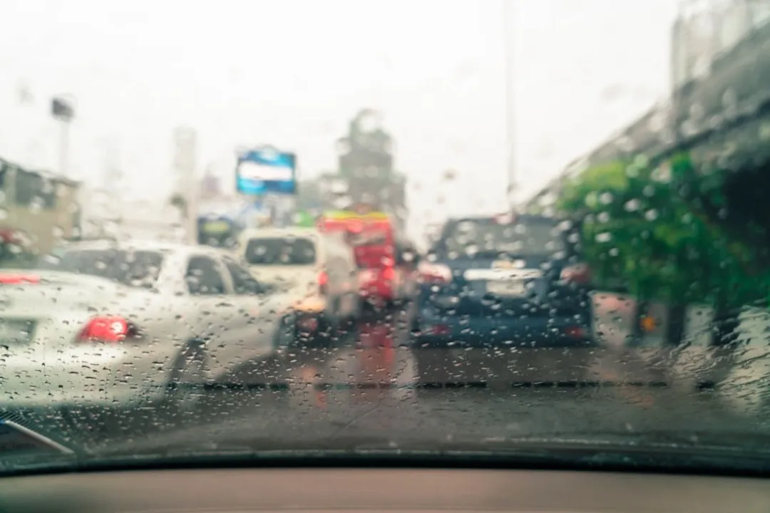 Imagem ilustrativa da imagem Estado tem alertas de chuva intensa e ventos de até 100 km/h