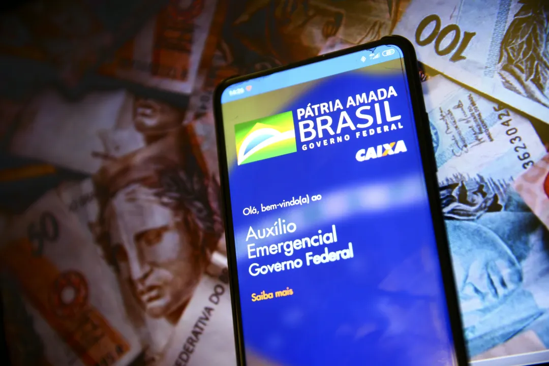 Imagem ilustrativa da imagem Mais 36 mil têm de devolver o dinheiro do auxílio emergencial