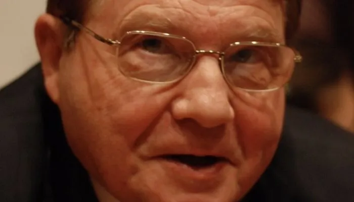 Imagem ilustrativa da imagem Morre Luc Montagnier, Nobel de Medicina que descobriu vírus da Aids