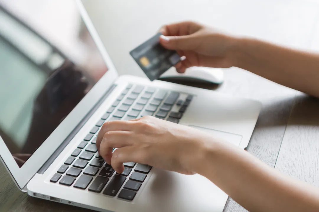 Imagem ilustrativa da imagem Compra online é alvo de 57 tentativas de fraude por hora