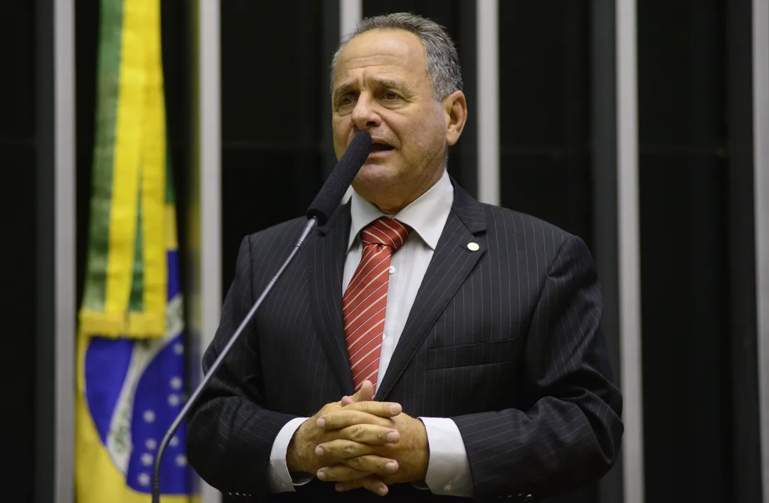 Imagem ilustrativa da imagem Manato assina com o PL e assume pré-candidatura ao Governo