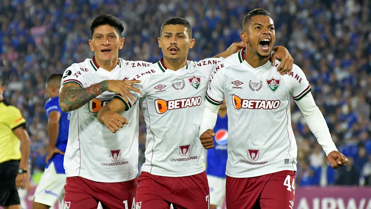 Imagem ilustrativa da imagem Fábio pega pênalti e Fluminense vira sobre Millonarios pela Libertadores