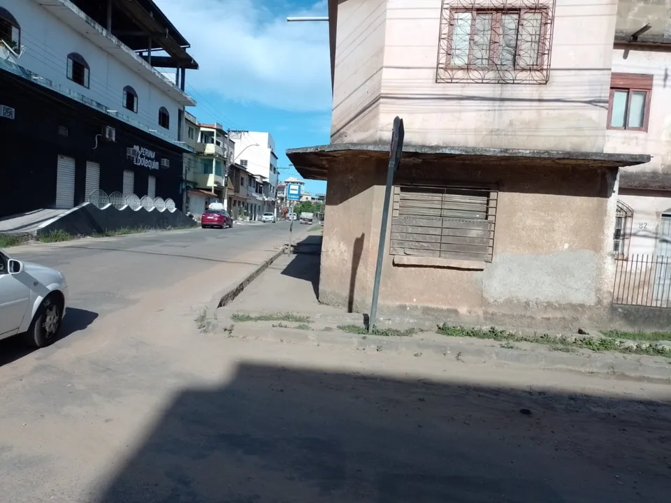 Imagem ilustrativa da imagem Jovem é morto com mais de 5 tiros enquanto conversava com vizinhos em Vila Velha