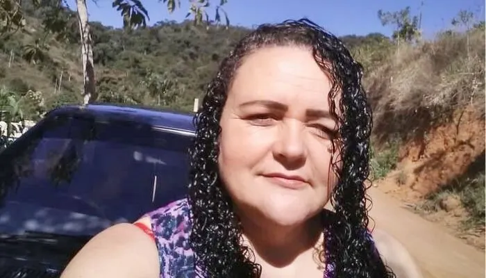 Imagem ilustrativa da imagem Acidente na BR-262 deixa mulher morta e filha ferida