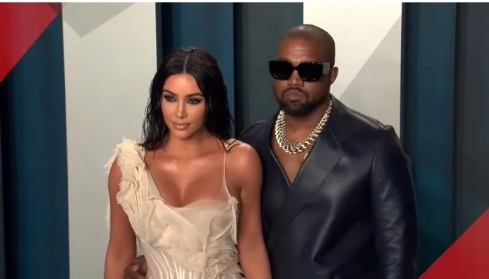 Imagem ilustrativa da imagem Kanye West enterra vivo e corta cabeça de namorado de Kim Kardashian em clipe