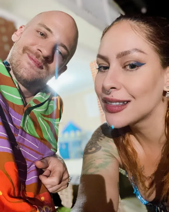 Imagem ilustrativa da imagem Pitty volta atrás após insinuar relação aberta com marido