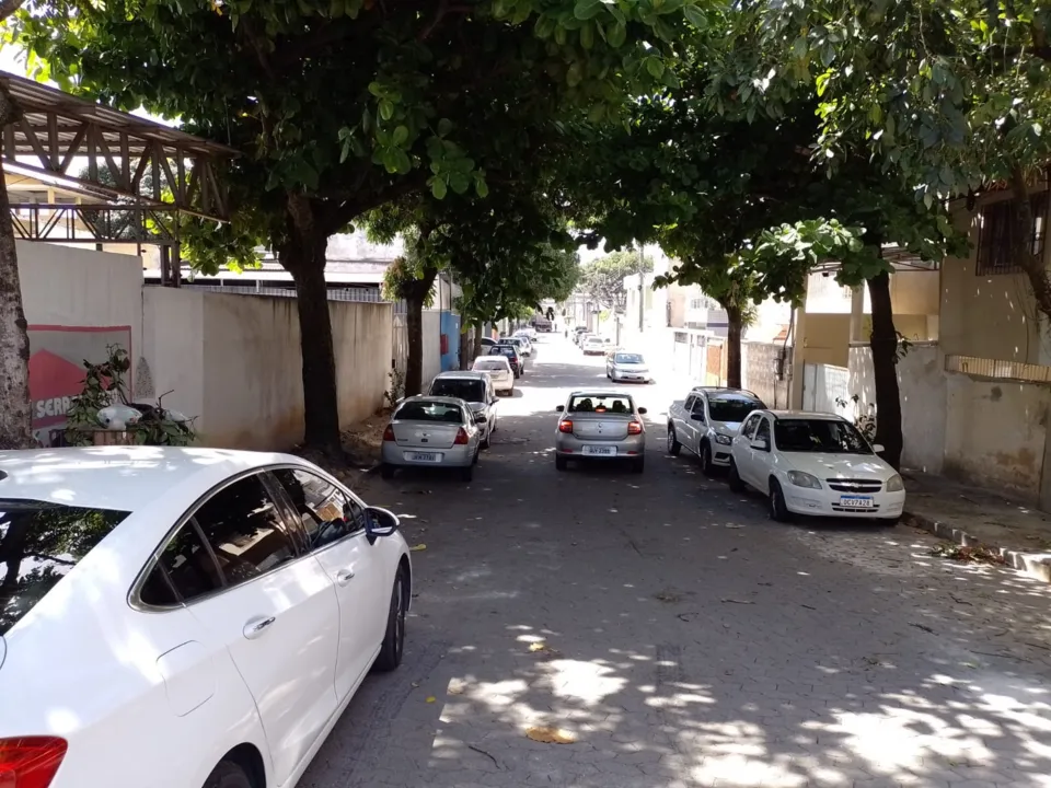 Imagem ilustrativa da imagem Advogado leva cabeçada de bandido durante assalto em Vila Velha