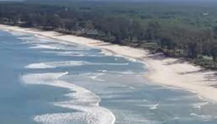 Imagem ilustrativa da imagem Bombeiros resgatam 6 em ilha deserta após naufrágio