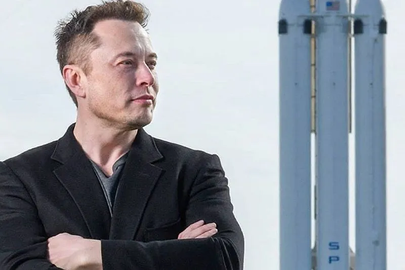 Imagem ilustrativa da imagem Elon Musk desafia Putin para um "combate individual" valendo a Ucrânia