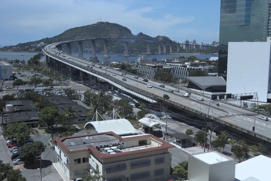 Imagem ilustrativa da imagem Multa para motorista que não respeitar faixa exclusiva na Terceira Ponte