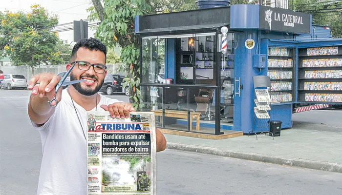 Imagem ilustrativa da imagem Barbearia dentro de banca de jornal faz sucesso