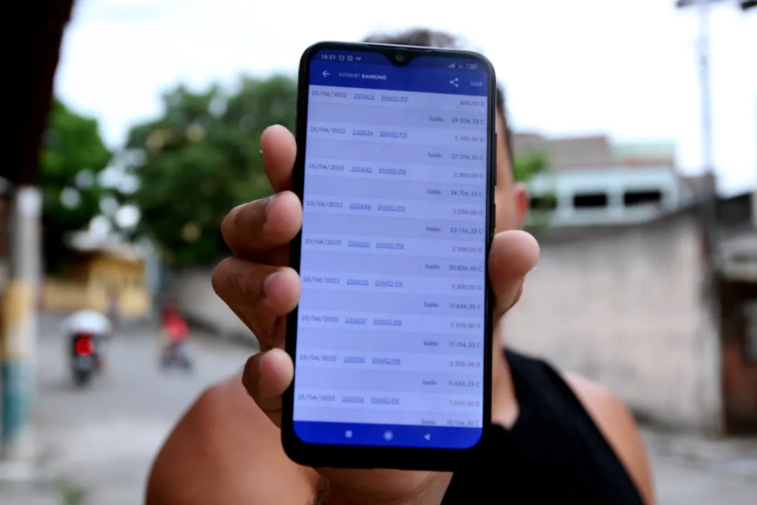 Imagem ilustrativa da imagem Roubo de celulares na balada dá prejuízo de até R$ 26 mil no Pix