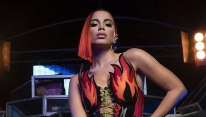 Imagem ilustrativa da imagem Só uma tatuagem? Anitta provoca Zé Neto após polêmica