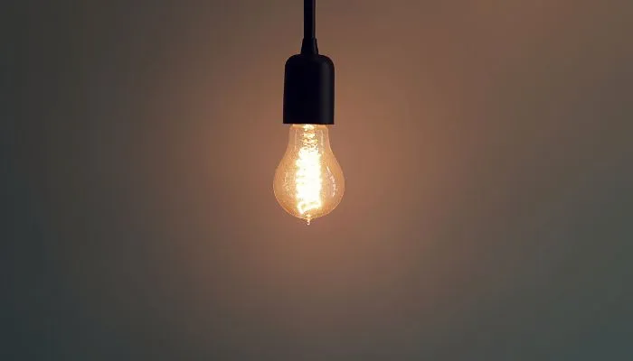 Imagem ilustrativa da imagem Governo sanciona lei que devolve imposto cobrado na conta de luz