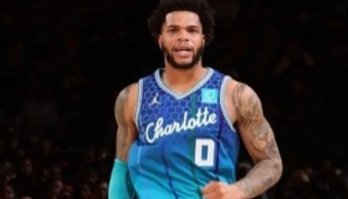 Imagem ilustrativa da imagem Esposa mostra lesões no corpo após alegar agressão de jogador da NBA