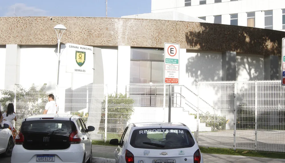 Imagem ilustrativa da imagem Serra aprova projeto que dá desconto no IPTU para imóveis com energia solar