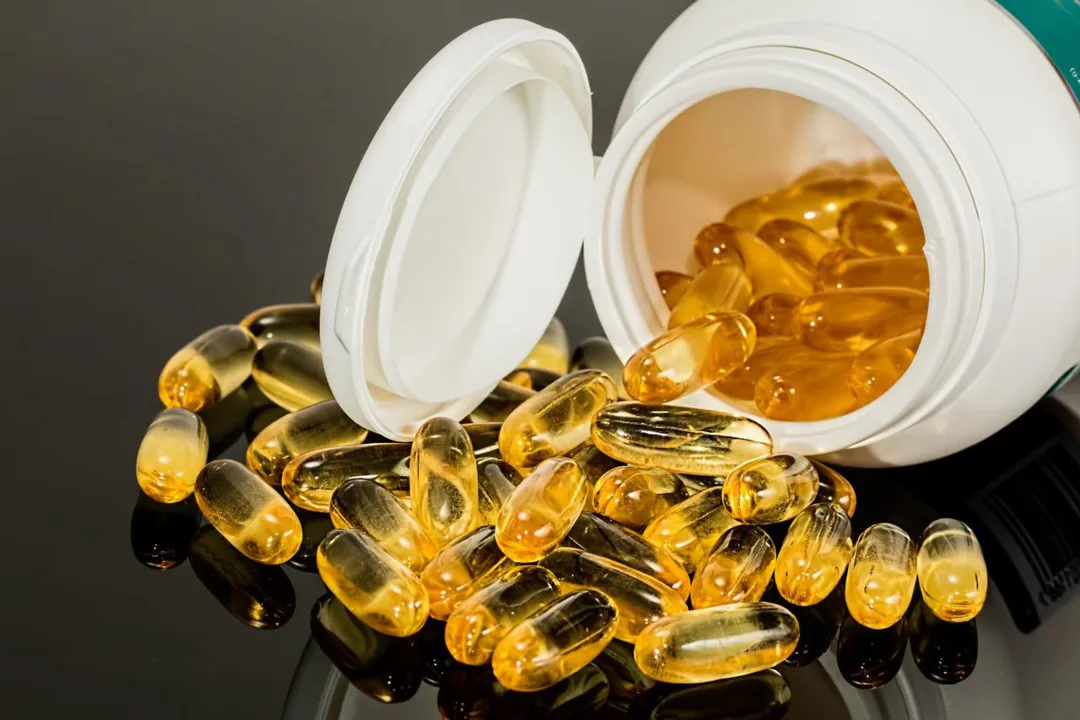 Imagem ilustrativa da imagem Venda de vitamina pela internet acende o alerta de especialistas