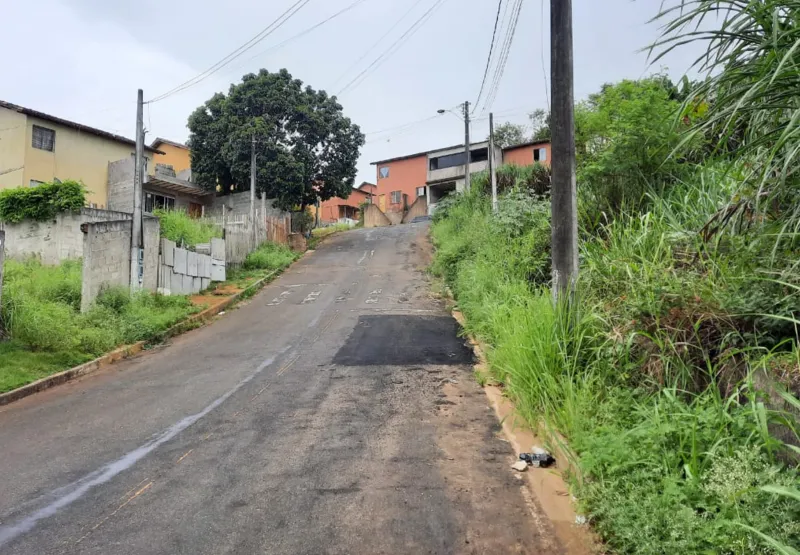 Rua onde o adolescente de 16 anos foi baleado, em Vila Oásis, Cariacica.