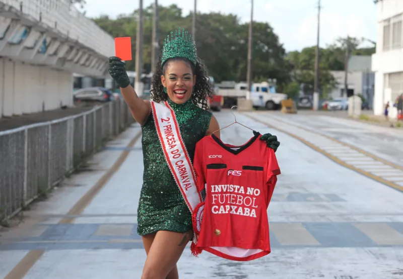 Gabrielle Farias concilia o amor pela farda, Carnaval e futebol: “Tenho um só coração, mas cabe tudo isso”