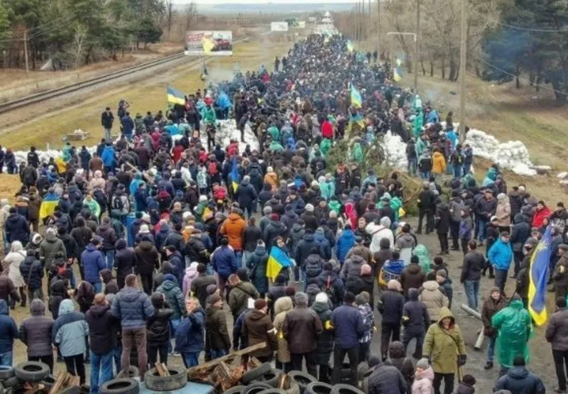 Cerca de 1.045.459 pessoas estão fugindo da Ucrânia segundo a Acnur, agência da ONU.