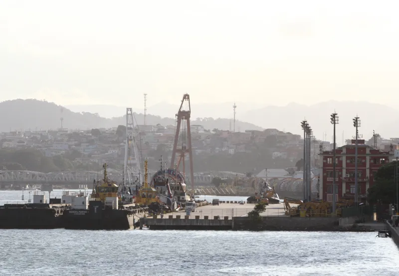 Porto de Vitória passa a ser gerido por uma empresa privada, o que acaba com diversas amarras típicas da administração pública, segundo especialistas
