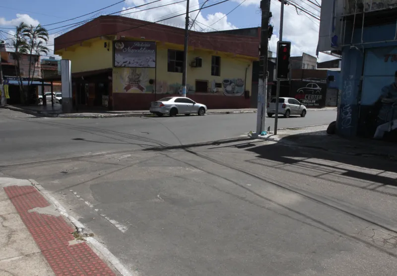 Bronca

Itapuã - Vila Velha

Esquina da Rua Antônio Ataíde com Antônio Fantini, faixa apagada