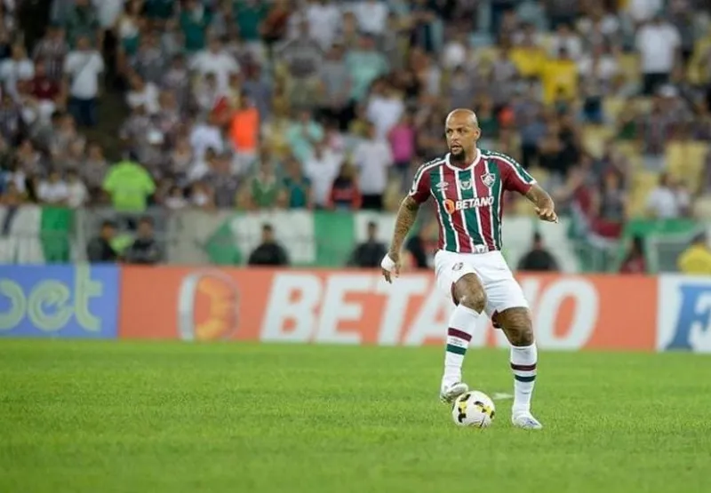 Felipe Melo em campo contra o Corinthians