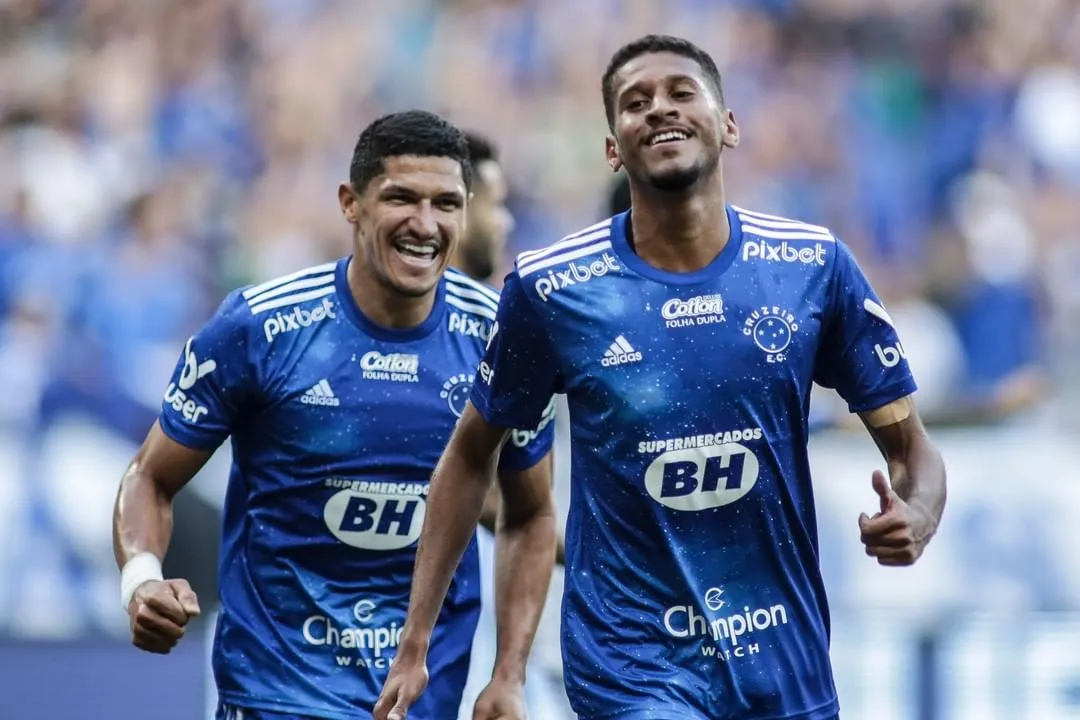 Imagem ilustrativa da imagem Cruzeiro bate Novorizontino com gol no fim e mantém 100% em casa na Série B