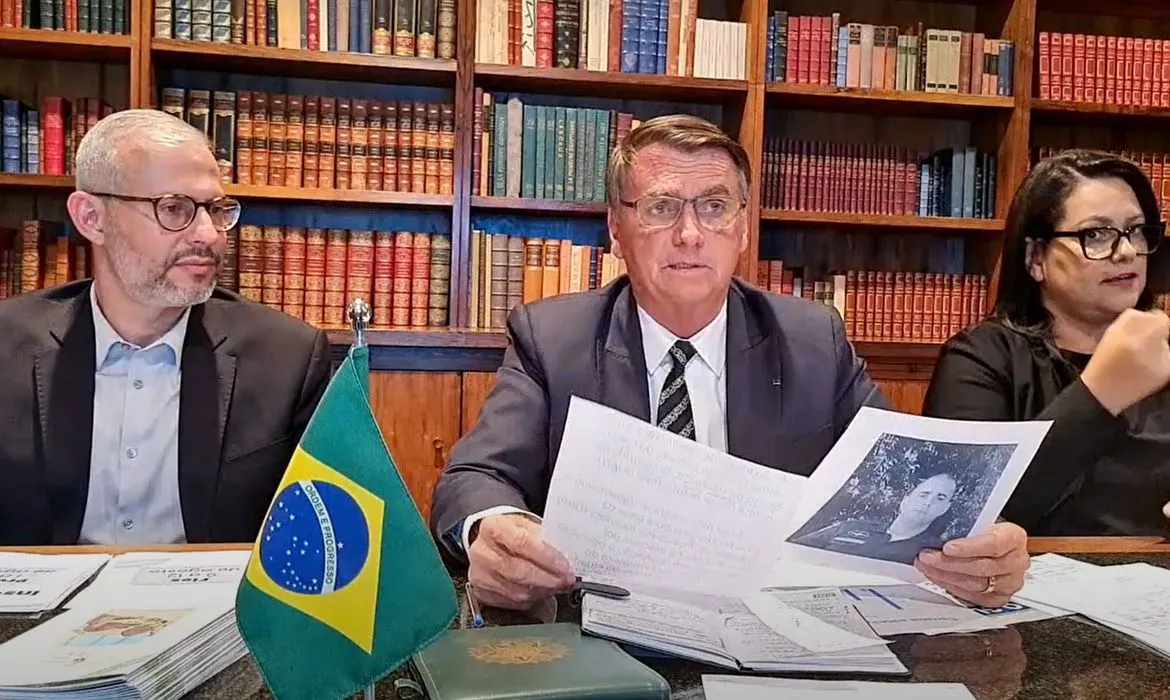 Anúncios foram feitos pelo ministro da Educação, Victor Godoy, durante a live do presidente Jair Bolsonaro