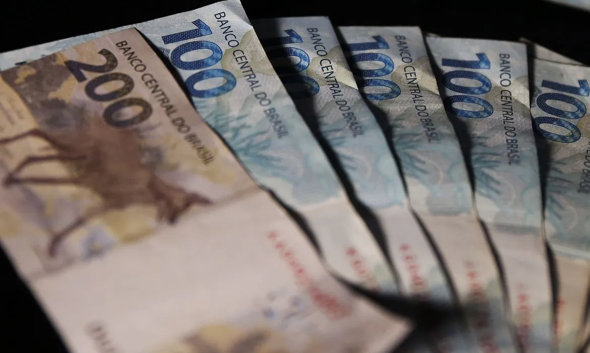 Imagem ilustrativa da imagem Como se cadastrar para receber novo auxílio de R$ 600 do governo