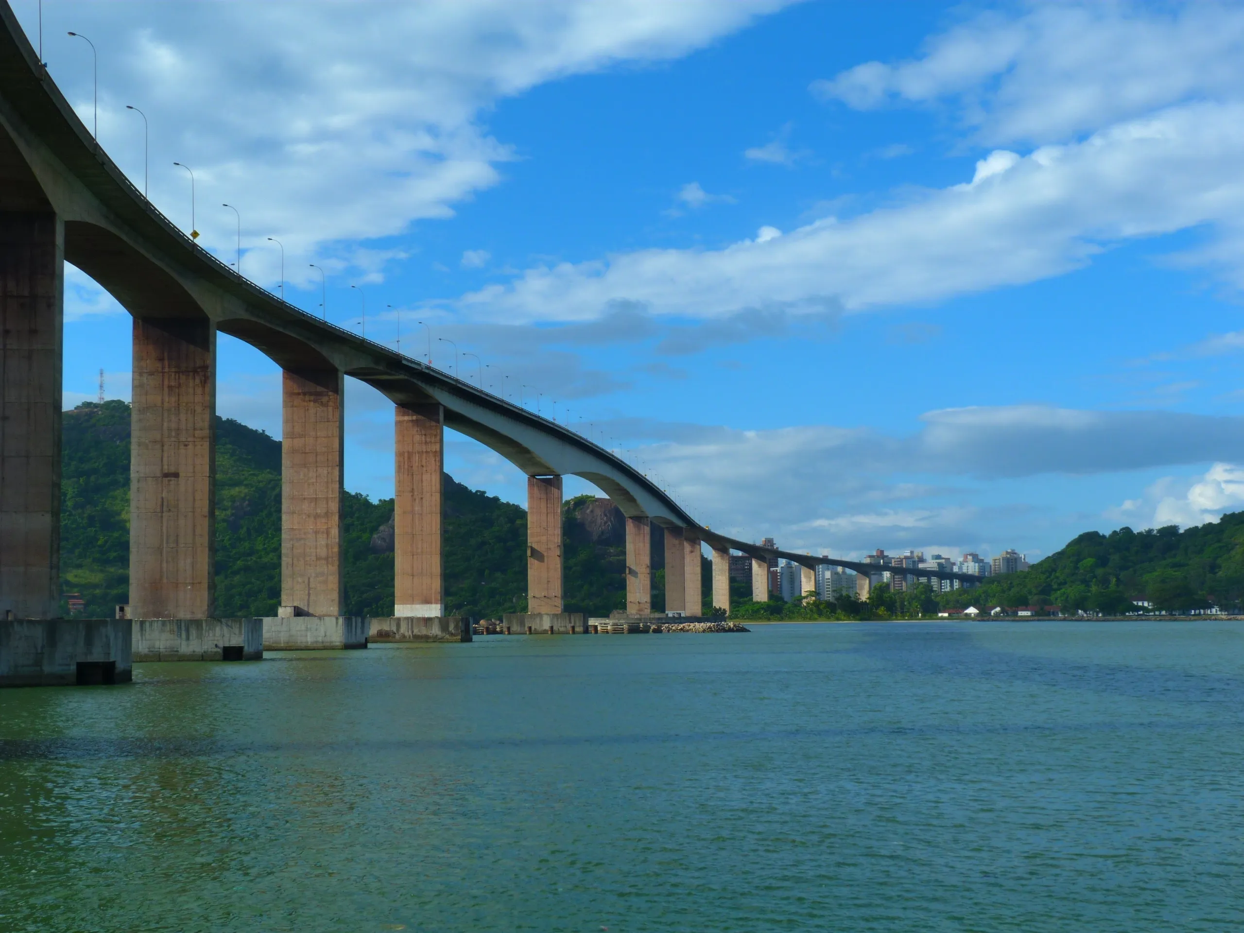 Imagem ilustrativa da imagem Ultrassom e contraste para “examinar” a Terceira Ponte
