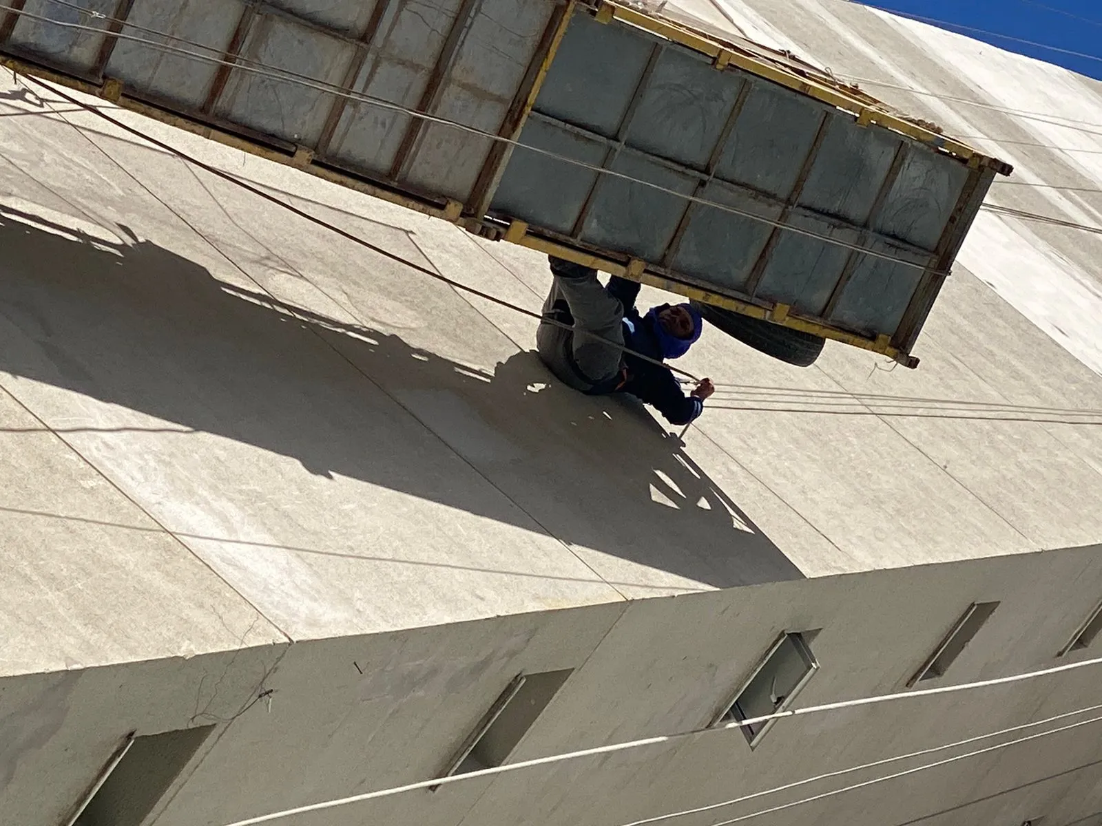 Imagem ilustrativa da imagem Crea investiga obra após acidente com andaime em Vila Velha