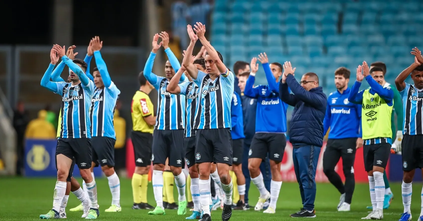 Derrotas do Vasco e Londrina asseguram permanência do Grêmio no G-4 por mais uma rodada