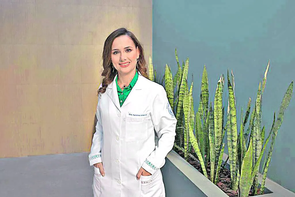 A gastroenterologista Karoline Amancio afirma que ainda não é possível prever os riscos da pílula