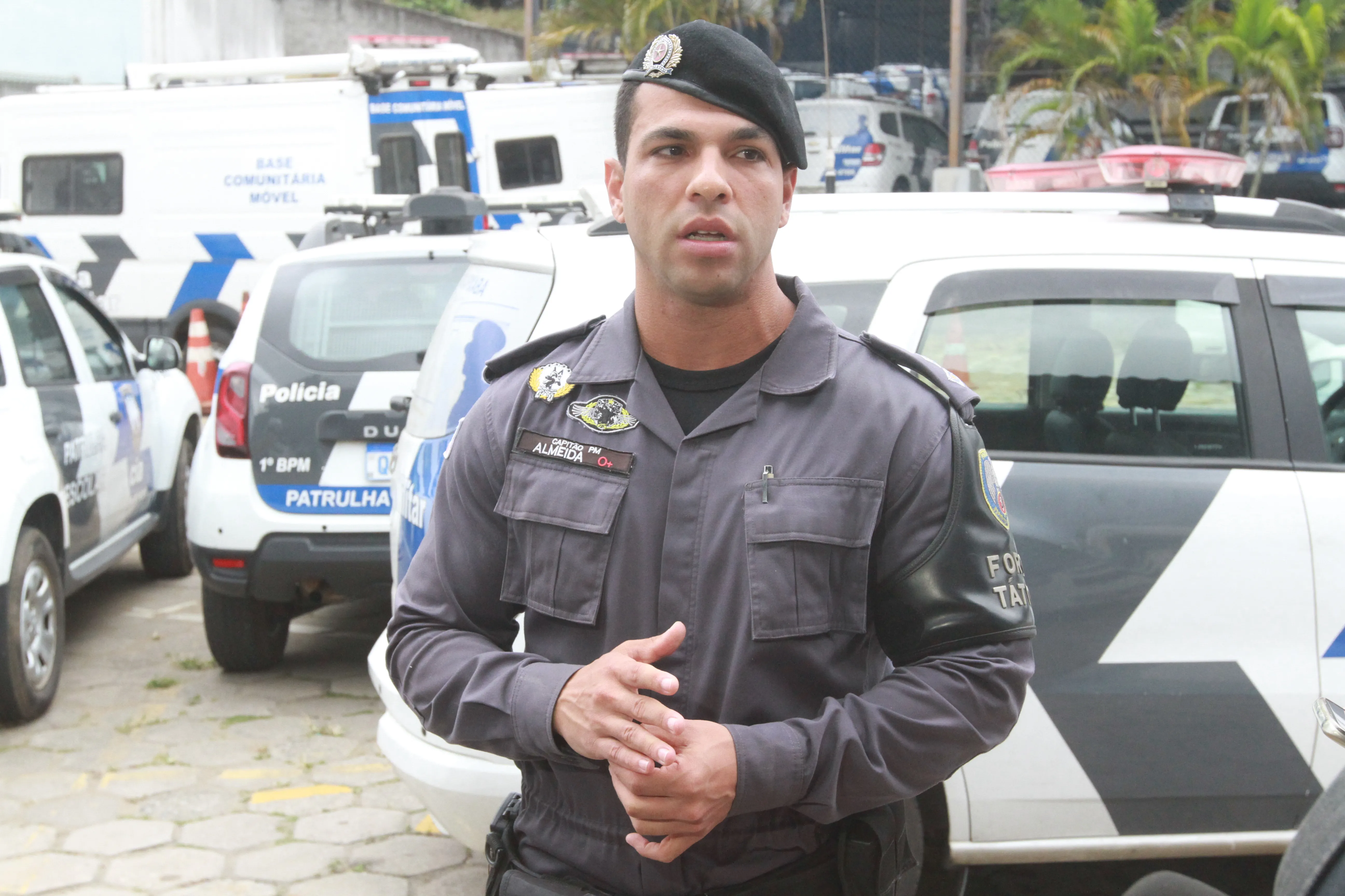 Imagem ilustrativa da imagem PM enfrenta exército do crime em tiroteio e mata gerente do tráfico em Vitória