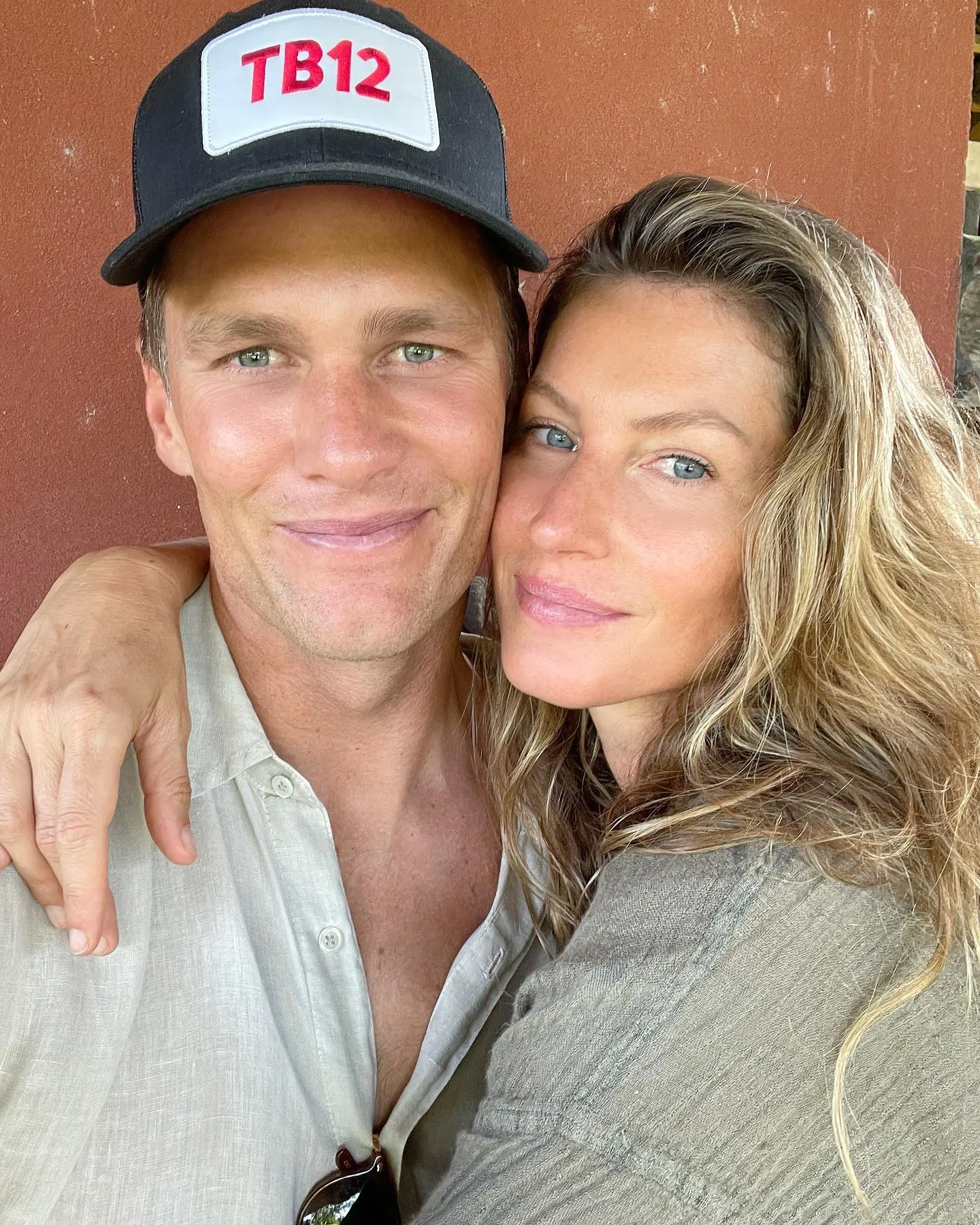 Imagem ilustrativa da imagem Gisele Bündchen afasta rumores de término com mensagem carinhosa a Tom Brady