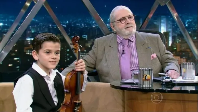 Imagem ilustrativa da imagem Aos 17 anos, violinista brasileiro vence concurso internacional em Viena