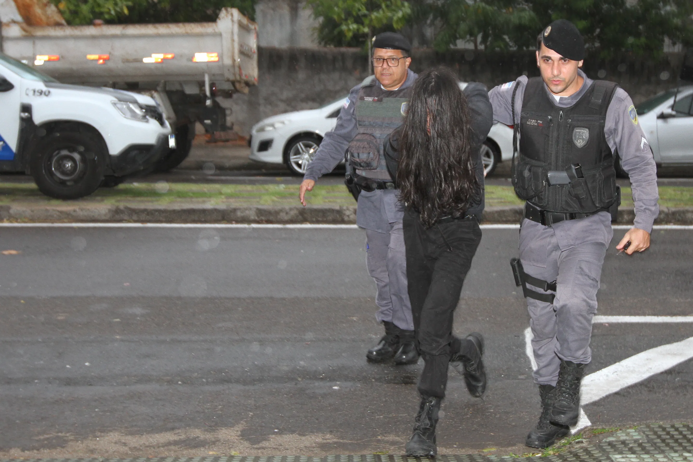 Imagem ilustrativa da imagem Jovem que invadiu escola em Vitória é indiciado por seis tentativas de homicídio