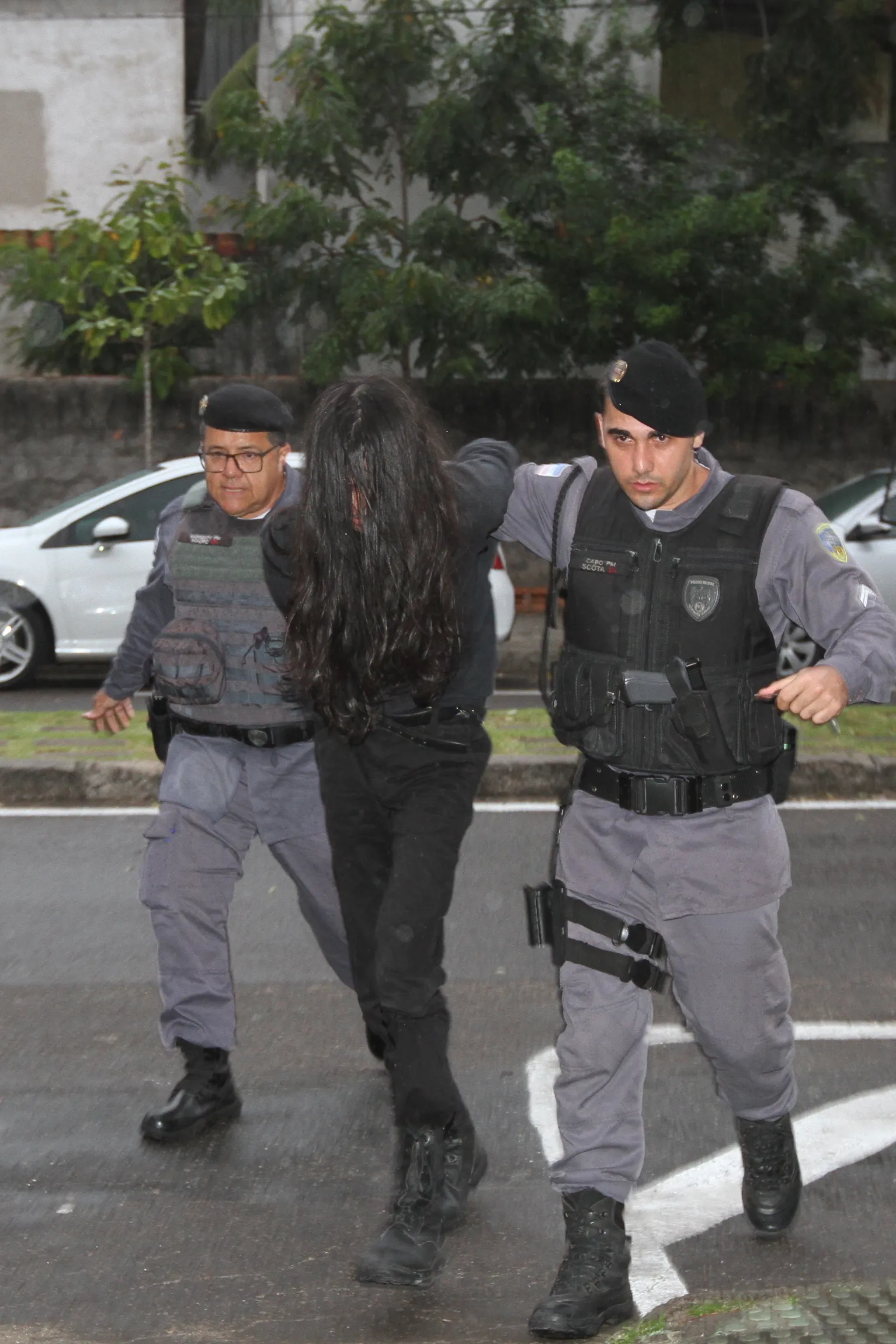 Imagem ilustrativa da imagem Invasão à escola: Polícia pede que os pais monitorem filhos na internet