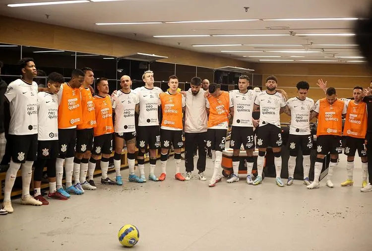 Imagem ilustrativa da imagem Escalação do Corinthians: Vítor Pereira deve repetir time titular para a final