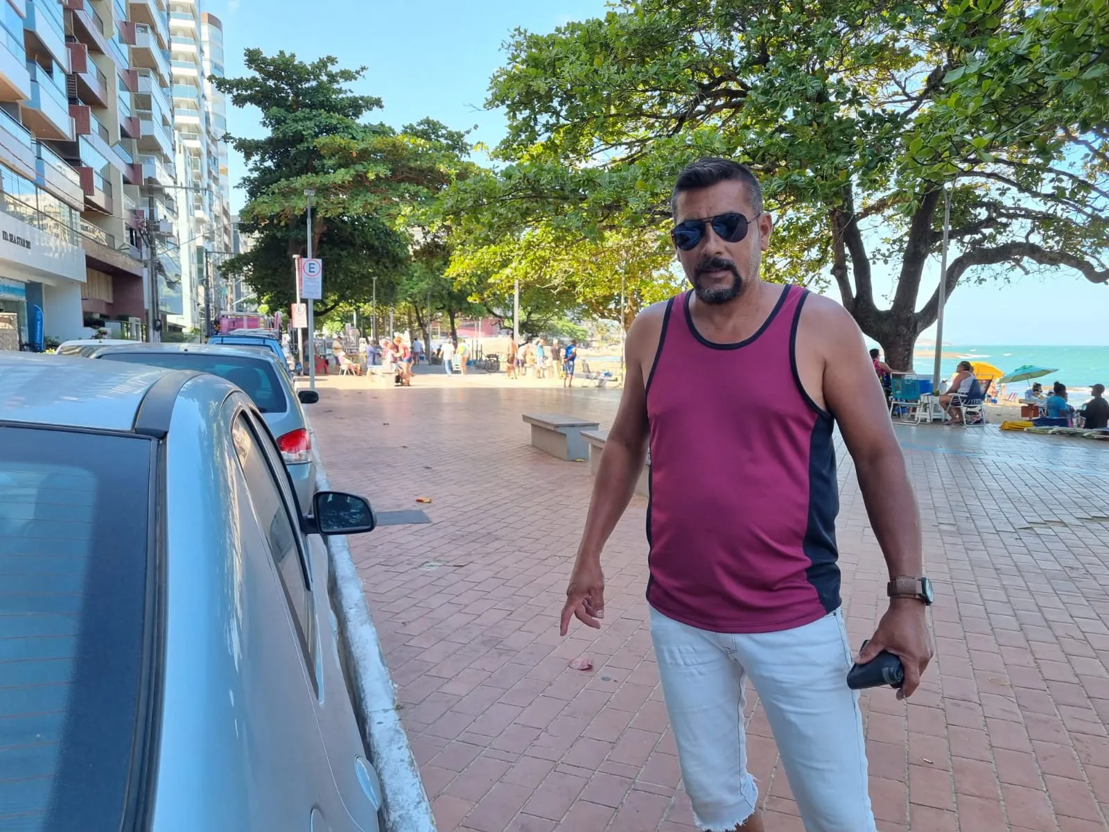 Imagem ilustrativa da imagem Verão de Guarapari: turistas dão sugestões para melhorias nas praias