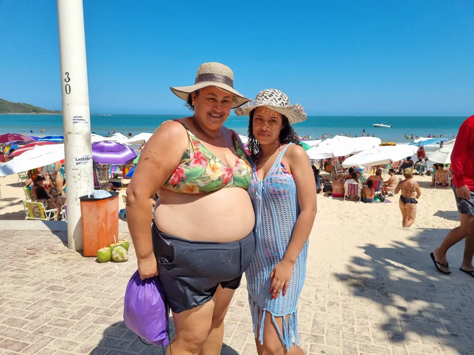 Imagem ilustrativa da imagem Verão de Guarapari: turistas dão sugestões para melhorias nas praias